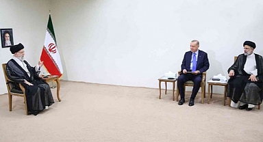 Yeni Bir Diplomatik Başarı: Erdoğan'ın, Hamaney'le Görüşmesinde Türk Bayrağı Yer Almadı