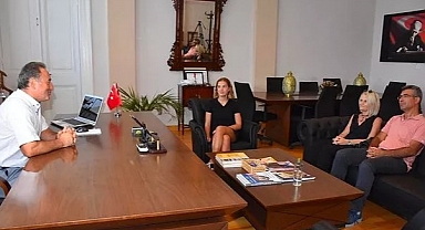 YKS Birincisi Genç Kızın Etek Boyuna Taktılar