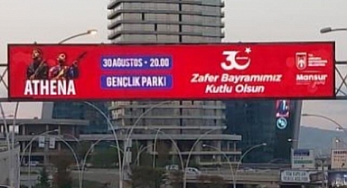 30 Ağustos Kutlamasında 'Yunan İsimli Şarkıcı' Tartışması: Gökhan Özoğuz, Nevzat Tarhan'la Dalga Geçti