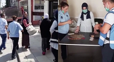 Afyonkarahisar'da Bir Dilencinin Üzerinden 10 Cumhuriyet Altını ve 9 Bin 165 Lira Çıktı