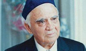 Ahsen Batur Vefat Etti