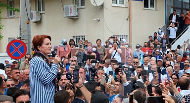 Akşener'i Bilecik'te Sokak Köpeği Isırdı