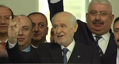 Aksoy Araştırma Anketi: MHP Barajı Aşmayı Başarıyor