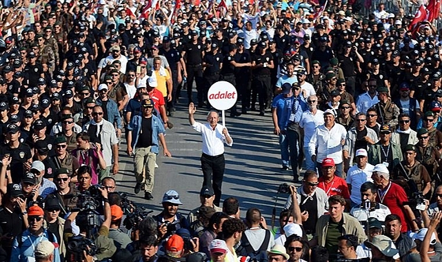 CHP Lideri Kılıçdaroğlu, Gençlerle Birlikte Kocatepe'ye Yürüyecek