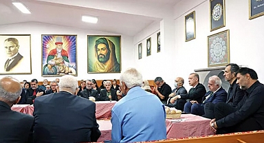 Erdoğan'ın Ziyaret Ettiği Cemevinin Dedesi Hürriyet'e Farklı, Cumhuriyet'e Farklı Konuştu