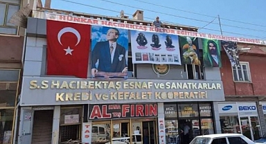  Hacı Bektaş Derneği'ne Asılan 'Üç Maymun' Pankartı Erdoğan'ın Ziyareti Öncesinde Gece Yarısı İndirildi