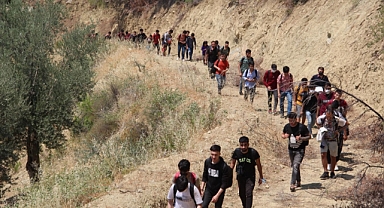 İçişleri Bakanlığı: Yakalanan Kaçak Göçmen Sayısı Bir Yılda Yüzde 106 Arttı, En Çok Afgan ve Pakistanlı...