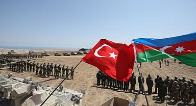 İranlı Diplomat Türkiye ve Azerbaycan'ı Hedef Aldı: Türklerin Fıtratı Bozuktur, Kanatsız Kedi Gibiler, Bunlar Namerttir