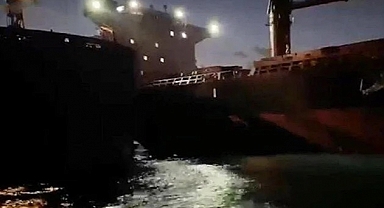 İstanbul Boğazı'nda İki Gemi Çarpıştı