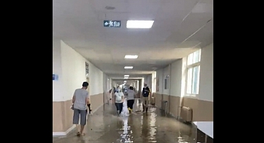 İzmir'i Sağanak Yağış Vurdu: Ege Üniversitesi Hastanesi'ni Su Bastı