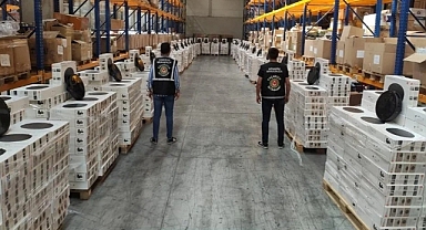 Robot Süpürgenin de Kaçakçılığını Yaptılar