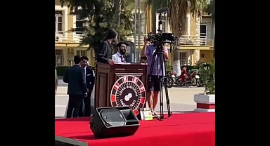 'Röportaj Adam'ın Setine Polis Baskını