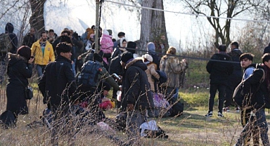 Suriyelileri 'Bedava Erzak Dağıtılacak' Diye Kandırıp Bulgaristan Sınırına Bıraktı