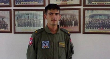 Teğmen Çelebi 'Evliya Çelebi' Gibi Parti Parti Dolaşmış: 'AKP İle Anlaştı'
