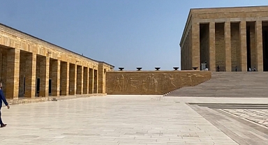Türkiye'de Görevi Biten Hollandalı Diplomat, Atatürk'ün Huzurunda Veda Etti