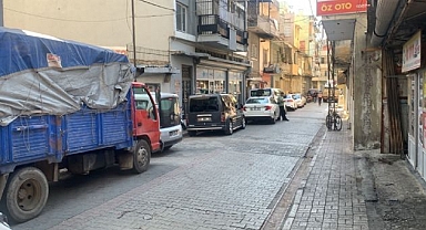 Adana'da 19 Yaşındaki Genç, Sokakta Yürürken Silahlı Saldırıya Uğradı