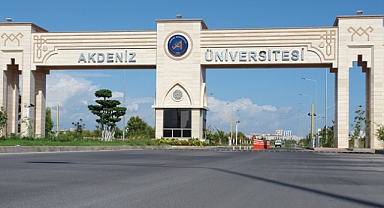 Akdeniz Üniversitesi Rektörü Çocuğunun Bakıcısını Kadroya Aldı İddiası