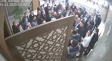 Gaziantep'te AKP'li İlçe Başkanının Erdoğan'ın Katılacağı Etkinlikte Polise Saldırdığı Ortaya Çıktı