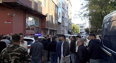 İstanbul Bağcılar'da Annesinin Kafasını Kesip Sokağa Attı: Annesini Öldüren Ali S. Yakalandı