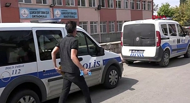 Kayseri'de Ortaokula Ateş Açıldı
