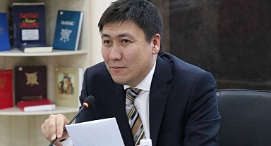 Kırgızistan Eğitim ve Bilim Bakanı Beyşenaliyev Rüşvet Alırken Suçüstü Yakalandı