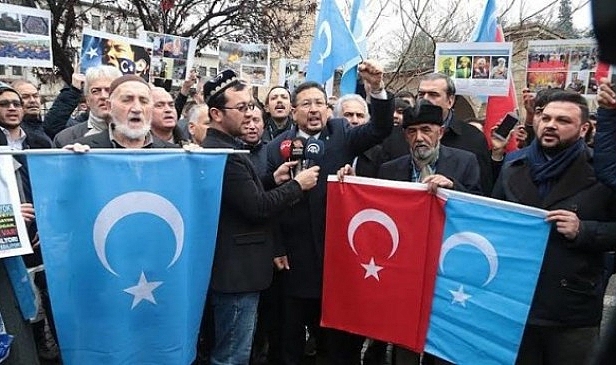 Uygurlar, Çin Zulmüne Karşı Büyükelçilik Önünde Eylem Yapacak
