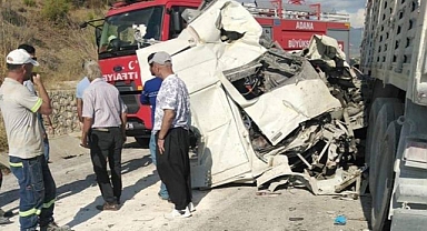 Adana'da İki TIR Çarpıştı: 3 Ölü, 2 Yaralı
