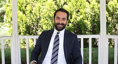 AKP'den İstifa Edeceği İleri Sürülen Mücahit Arınç, Mahir Ünal'a Gönderme Yaparak Cumhuriyet Bayramı'nı Kutladı