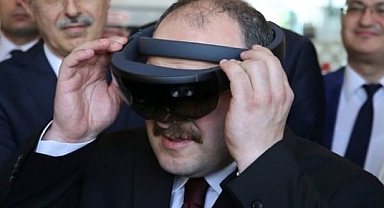 AKP'li Bakan Varank: Zengin Bir Ülke Değiliz Sık Telefon Değiştirmek İhtiyaç Değil