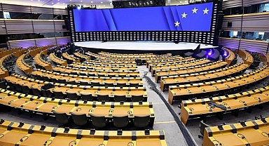 Avrupa Parlamentosu'nda Haftanın 3 Günü Kaloriferler Yanmayacak
