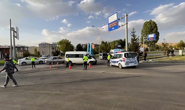 Erzurum'da Kaza: 6 Askeri Personel 4 Öğretmen Yaralandı