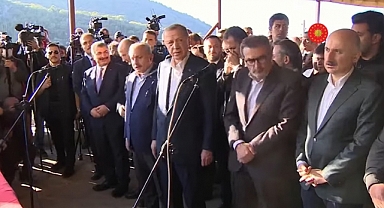 Fıtratlarında Var: Fahrettin Koca, Amasra'da Hayatını Kaybeden Madencinin Cenazesinde Güldü