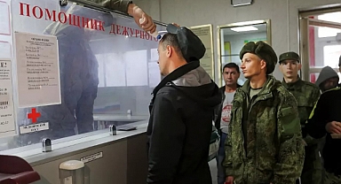 Rusya'da 200 Bin Kişi Silah Altına Alındı
