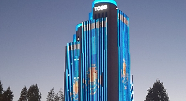 TOBB'un İkiz Kuleleri, Kazakistan Bayrağı İle Aydınlatıldı