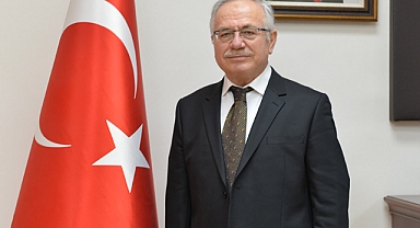'Vampir' Uyarısı Yapan Rektör Namık Ak İstifa Etti