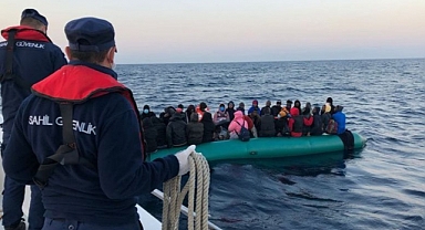 Yunanistan'ın Geri İttiği 78 Kaçak Göçmeni Türkiye Kurtardı
