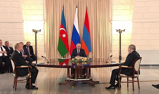 Aliyev, Paşinyan ve Putin Soçi'de Bir Araya Geldi: Karabağ İle İlgili Bildiri İmzalandı