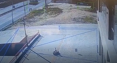 Başıboş Köpek Saldırısından Kaçan 10 Yaşında Bir Çocuğa Otomobil Çarptı
