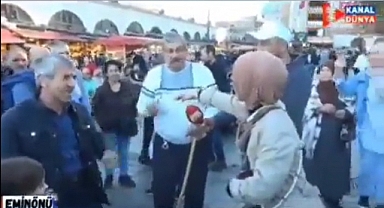 Bir Gurbetçi, 'Açım Geçinemiyorum' Diyen Vatandaşın Suratına 5 Lira Fırlattı