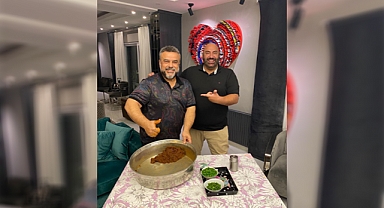 Bülent Serttaş, Britanya Başkonsolosu Kenan Poleo'ya Çiğköfte Yaptı