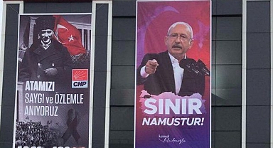 CHP 'Sınır Namustur' Afişini Yeniden Astı