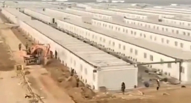 Doğu Türkistan'da İnşa Edilen Yeni Bir Toplama Kampı Görüntülendi