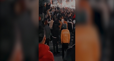 Fas'ın Belçika'yı Yenmesini Esenyurt Meydanı'nda Kutladılar