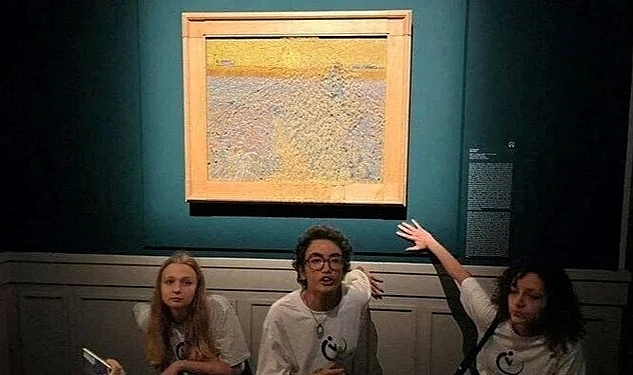 İklim Teröristleri Bu Kez Van Gogh Tablosunu Hedef Aldı