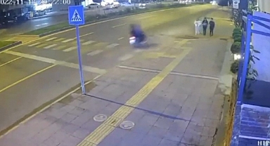 Kaldırımda Yürüyen 3 Kız Motosikletli Saldırısına Uğradı: Gözünü Kaybedebilir