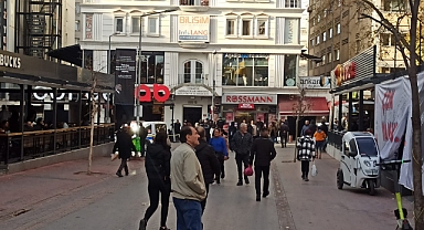 Kızılay'da Bomba Paniği: Sakarya Caddesi Kapatıldı