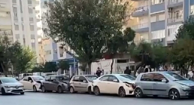 Saat 9'u 5 Geçe Aracını Durdurmayan Sürücüler Zincirleme Trafik Kazasına Neden Oldu