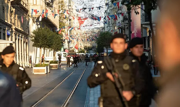 Şişhane'de Silah Sesleri: 50-60 El Ateş Açıldı