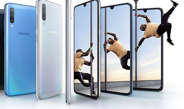 Sonsuz Ekran Görünümüyle Galaxy A70 Büyüklüğü Ne Kadar?