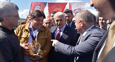 Teknofest Birincisi, Erdoğan'ın Elinden Aldığı Madalyayı Satışa Çıkardı
